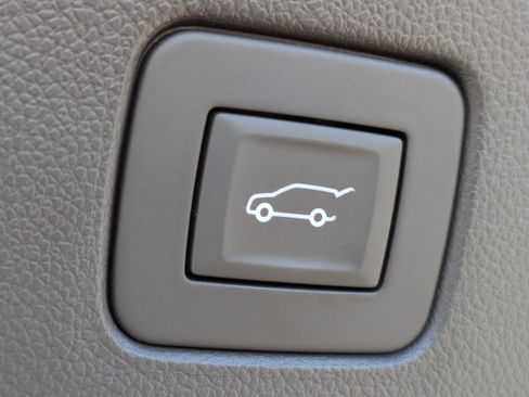 Certified 2024 Buick Envista Avenir image 18