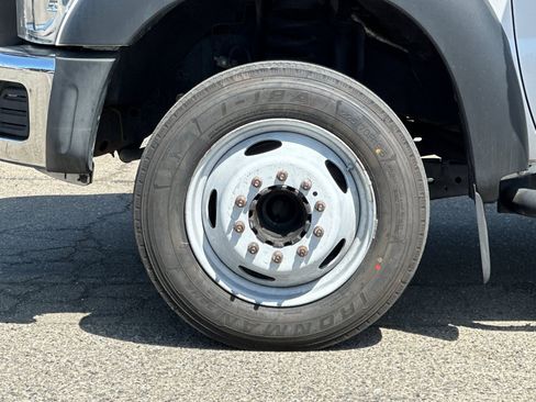 Used 2016 Ford F550 Contractor Body image 21