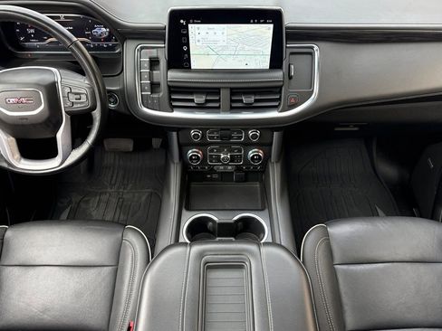 Used 2022 GMC Yukon XL SLT w/ SLT Premium Package AWD/4WD image 13