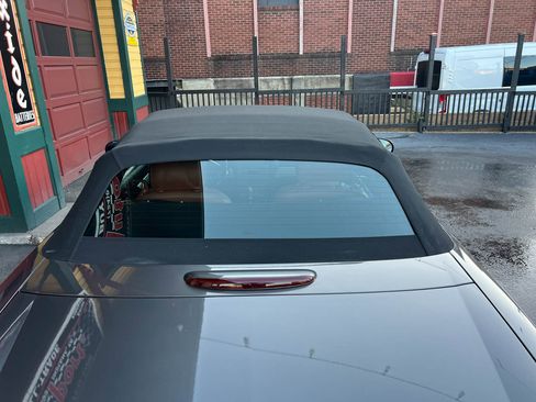 Used 2003 Ford Thunderbird Deluxe image 29