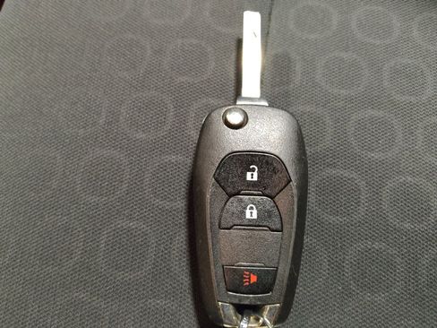 Used 2020 Chevrolet Trax LS w/ Tint and Cruise Package FWD image 32