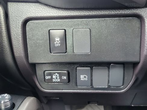 Used 2023 Toyota Tacoma SR5 w/ Technology Package image 21