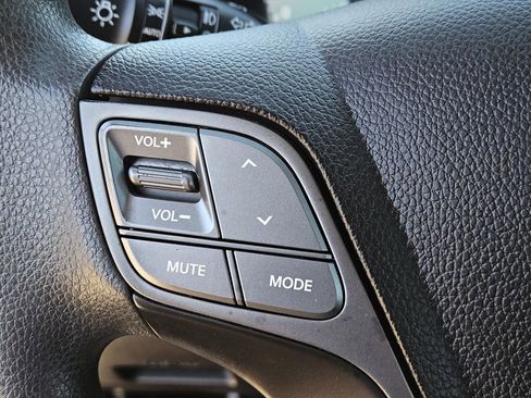 Used 2017 Hyundai Santa Fe Sport image 19