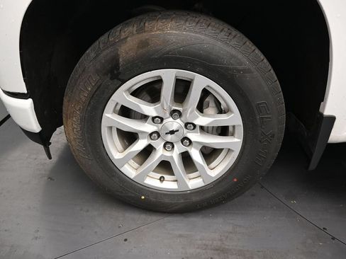 Used 2022 Chevrolet Silverado 1500 RST RWD image 9