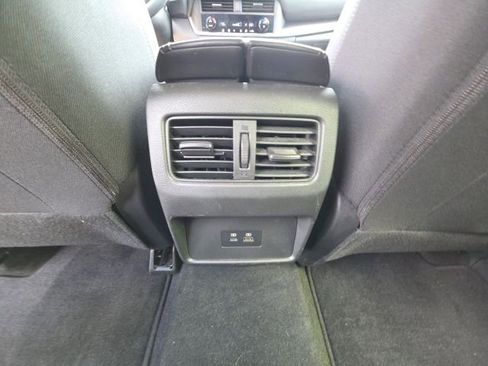 Used 2023 Nissan Rogue SV image 24