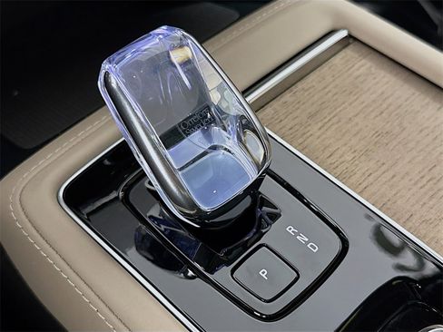 Certified 2026 Volvo XC90 B5 Plus w/ Protection Package image 17