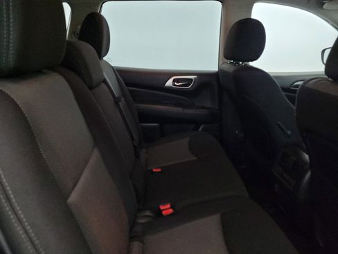 Used 2018 Nissan Pathfinder S AWD/4WD image 19