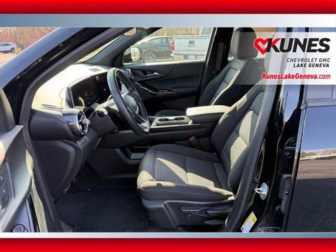 Used 2025 Chevrolet Equinox LT image 11