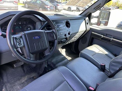 Used 2014 Ford F550 4x4 Regular Cab Super Duty image 10
