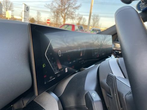 Certified 2026 BMW 530i xDrive w/ M Sport Package image 17