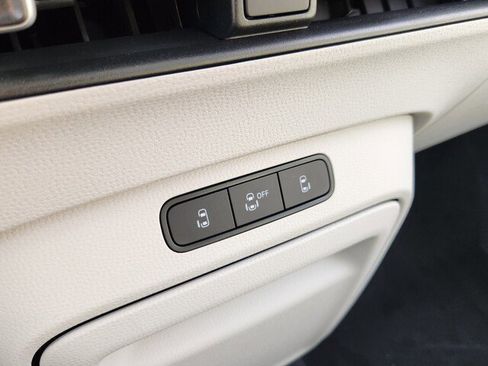 New 2025 Volkswagen ID. Buzz Pro S Plus image 22