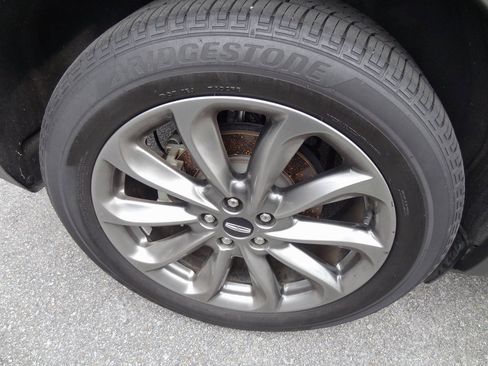 Used 2020 Lincoln Corsair AWD w/ Premium Package image 10