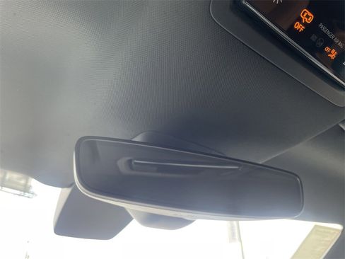 New 2025 Volkswagen ID. Buzz Pro S image 23