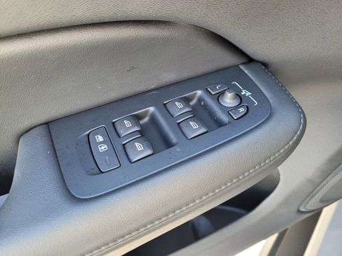 Certified 2025 Volvo V60 B5 Cross Country Plus image 14