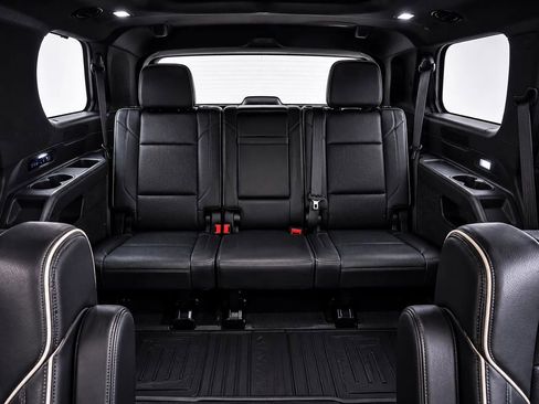 Used 2022 Cadillac Escalade ESV Sport w/ Touring Package AWD/4WD image 15