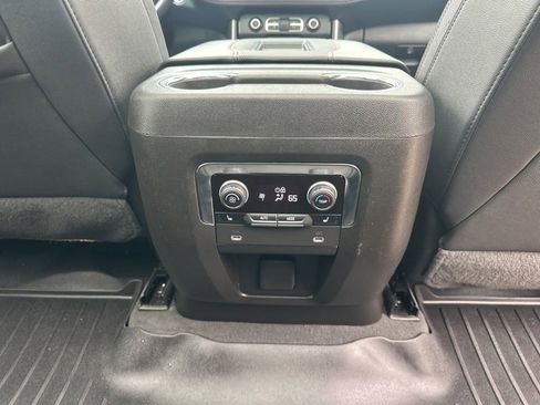 Used 2022 Chevrolet Suburban RST w/ Luxury Package AWD/4WD image 30