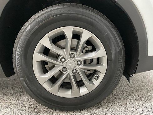 Used 2019 Hyundai Santa Fe SEL image 26