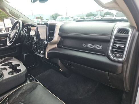 Used 2024 RAM 2500 Laramie AWD/4WD image 25