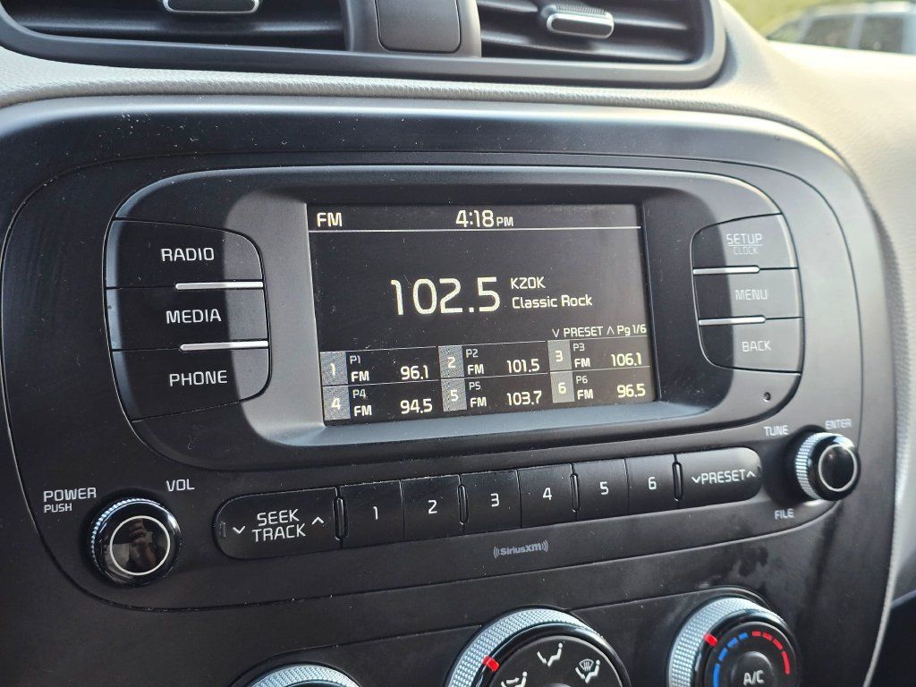 Used 2017 Kia Soul FWD image 18