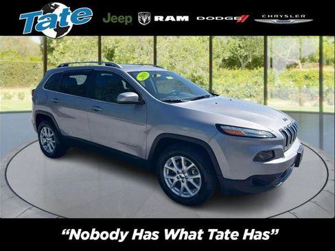Certified 2018 Jeep Cherokee Latitude Plus w/ Comfort/Convenience Group AWD/4WD image 1