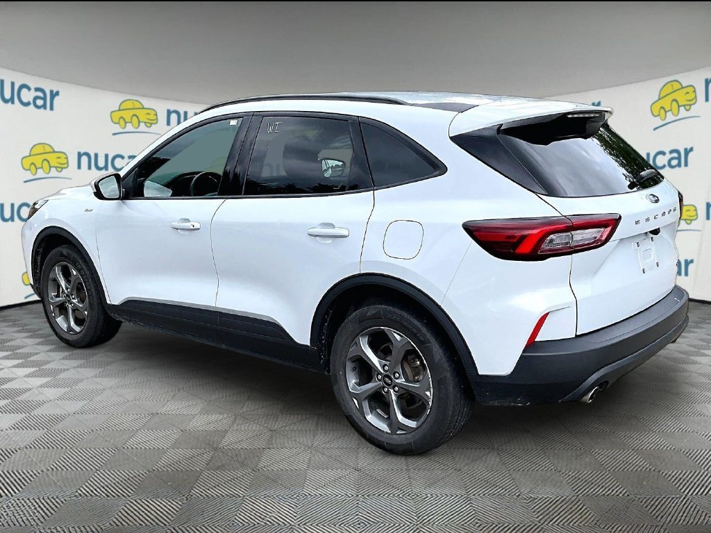 Used 2025 Ford Escape ST-Line Select AWD/4WD image 5