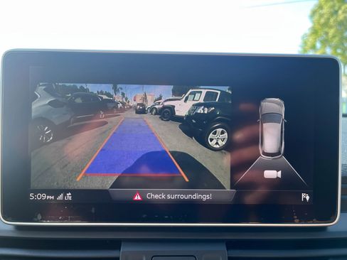 Used 2018 Audi Q5 2.0T Premium AWD/4WD image 23
