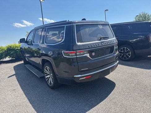 Used 2023 Jeep Grand Wagoneer Series III AWD/4WD image 4