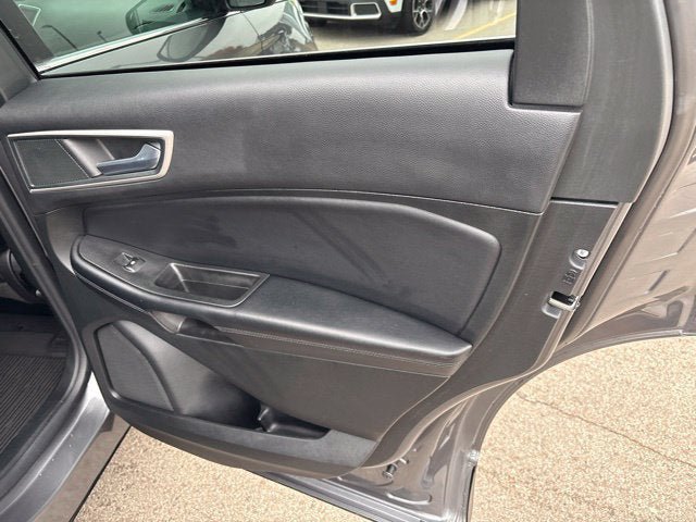 Used 2024 Ford Edge SEL AWD/4WD image 12