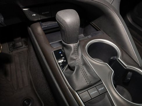 Used 2023 Toyota Camry LE image 15