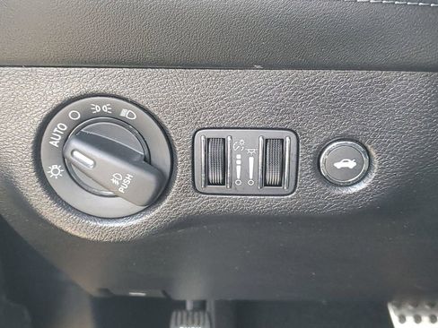 Used 2023 Dodge Challenger R/T w/ Plus Package image 21