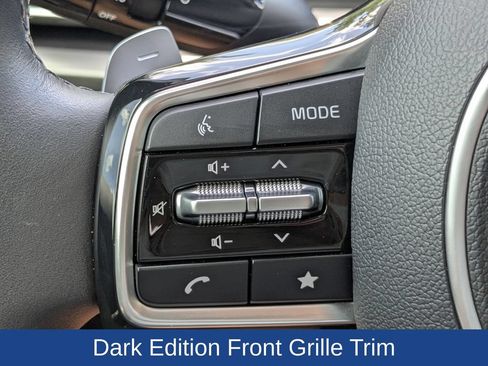 Used 2025 Kia Carnival SX w/ SX Dark Edition Package FWD image 27