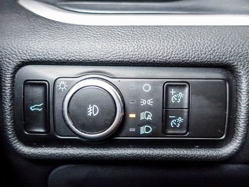 Used 2023 Ford Explorer XLT w/ Equipment Group 202A image 24