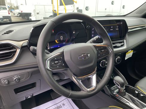 Used 2025 Chevrolet TrailBlazer ACTIV w/ Convenience Package image 17