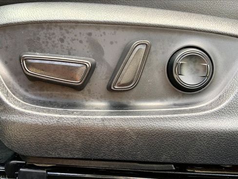 Used 2021 Toyota Camry SE FWD image 34