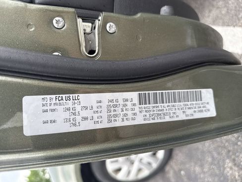 Used 2019 Dodge Journey SE w/ Premium Group FWD image 25