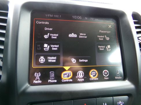 Used 2016 Jeep Cherokee Limited w/ Luxury Group AWD/4WD image 22