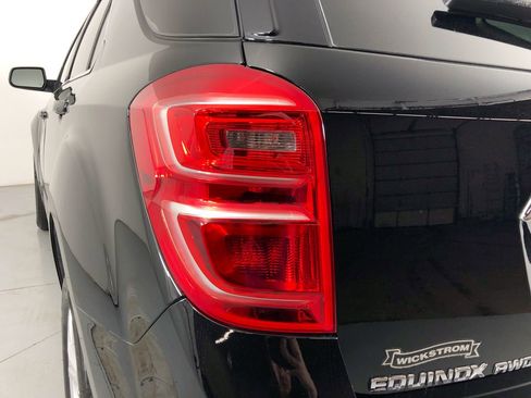 Used 2017 Chevrolet Equinox LT w/ Convenience Package image 9