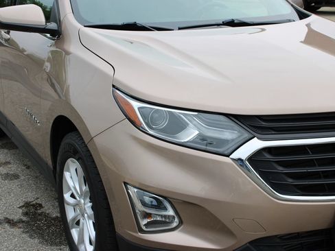 Used 2018 Chevrolet Equinox LT FWD image 4