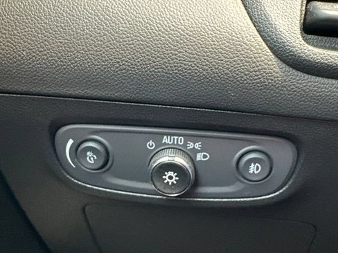 Used 2022 Buick Encore GX Essence w/ Advanced Technology Package FWD image 15
