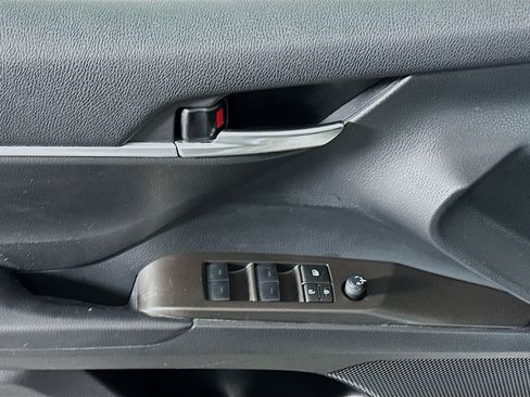 Used 2023 Toyota Camry SE image 15