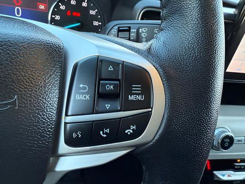 Used 2022 Ford Explorer XLT w/ Equipment Group 202A AWD/4WD image 20