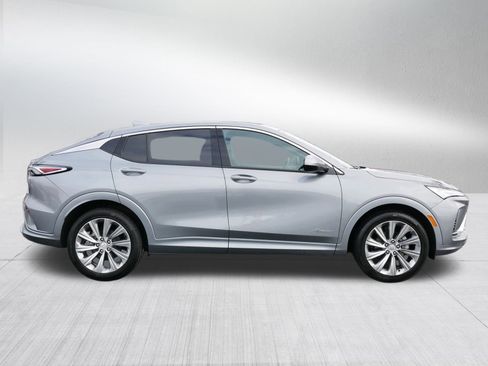 Used 2025 Buick Envista Avenir image 8