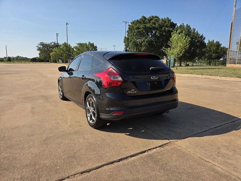 Used 2013 Ford Focus SE FWD image 7