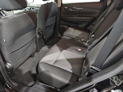 Used 2020 Nissan Rogue S w/ Special Edition Package image 10