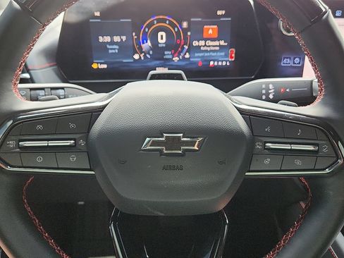 Used 2026 Chevrolet Traverse RS w/ LPO, Floor Liner Package FWD image 12