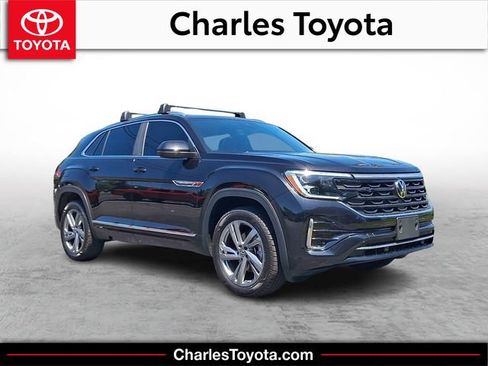 Used 2024 Volkswagen Atlas Cross Sport SEL R-Line AWD/4WD image 1