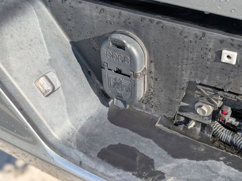 Used 2025 GMC Sierra 1500 Elevation w/ Preferred Package image 40