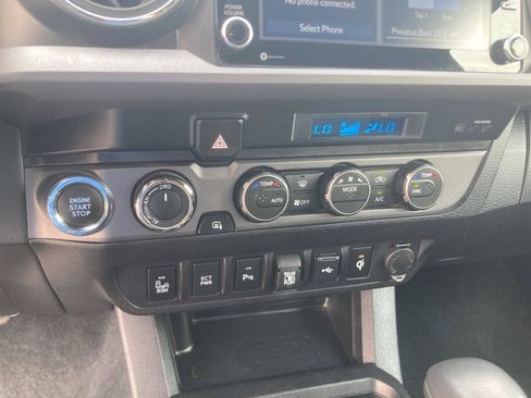 Used 2023 Toyota Tacoma TRD Off-Road w/ Technology Package image 37