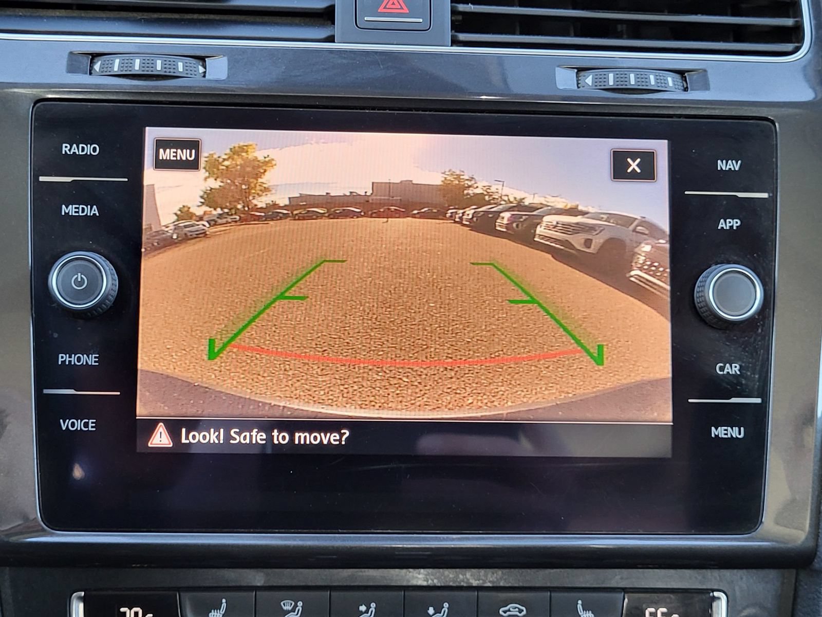 Used 2018 Volkswagen Golf Alltrack SEL AWD/4WD image 20