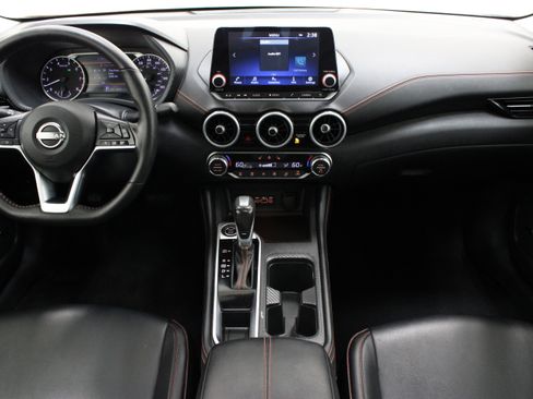 Used 2025 Nissan Sentra SR w/ SR Premium Package FWD image 30